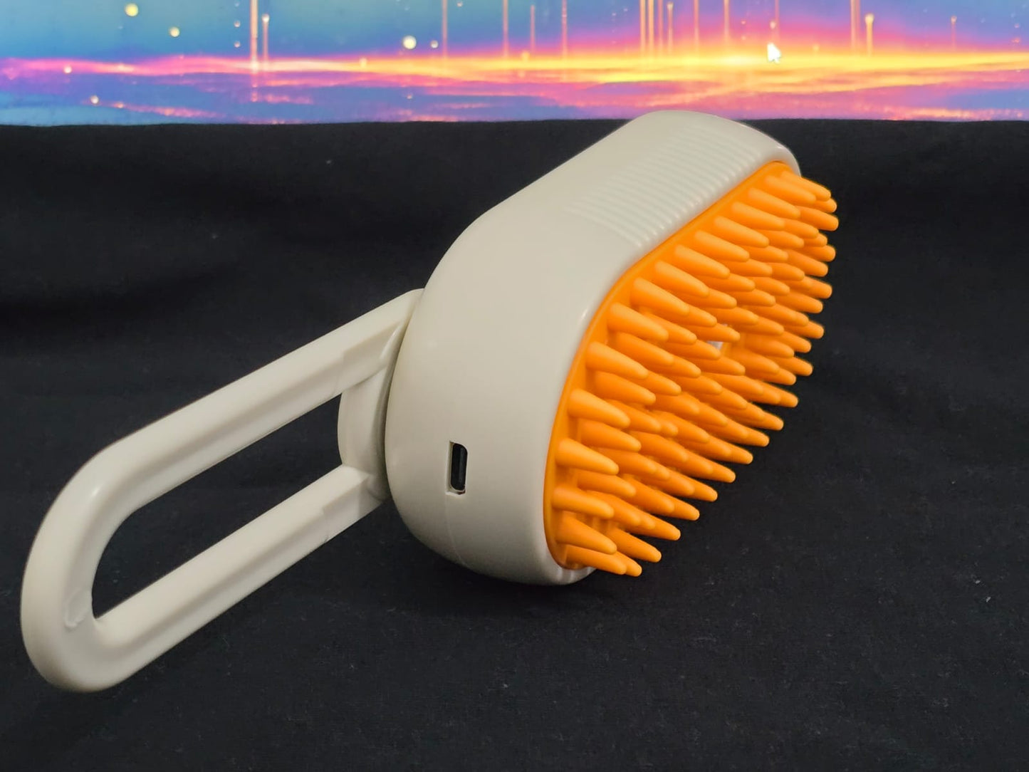 2-in-1 Pet Grooming Brush with steam – Ideal for Cats & Dogs. فرشاة تمشيط الحيوانات الأليفة 2 في 1 مع بخاخ مدمج – مثالية للقطط والكلاب